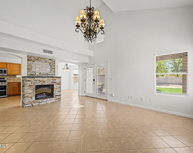 3301 E Marconi Avenue - Photo Thumbnail 2