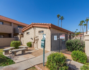 2940 N Oregon Street - Photo Thumbnail 29