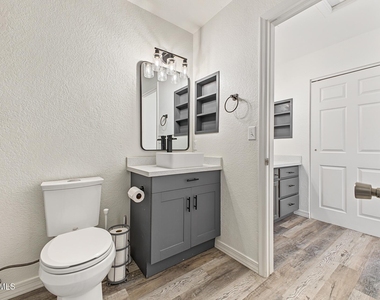 2940 N Oregon Street - Photo Thumbnail 16