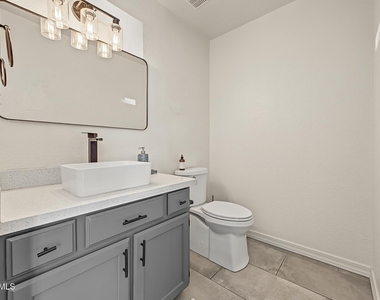 2940 N Oregon Street - Photo Thumbnail 7