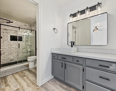 2940 N Oregon Street - Photo Thumbnail 12