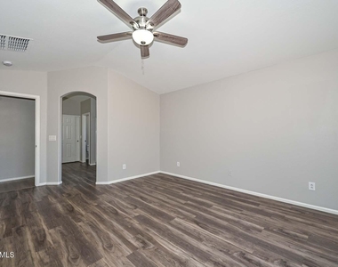 25726 W Victory Street - Photo Thumbnail 15