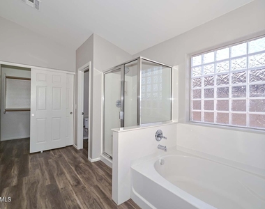 25726 W Victory Street - Photo Thumbnail 17