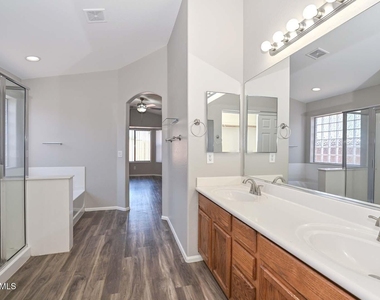 25726 W Victory Street - Photo Thumbnail 18
