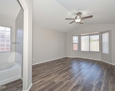 25726 W Victory Street - Photo Thumbnail 14