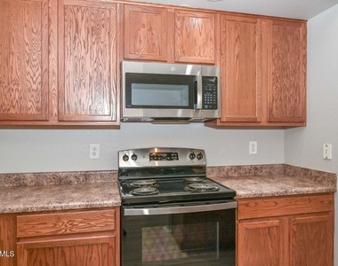 25726 W Victory Street - Photo Thumbnail 12