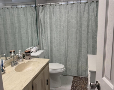 107 Royal Park Drive - Photo Thumbnail 8