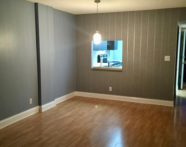 107 Royal Park Drive - Photo Thumbnail 1