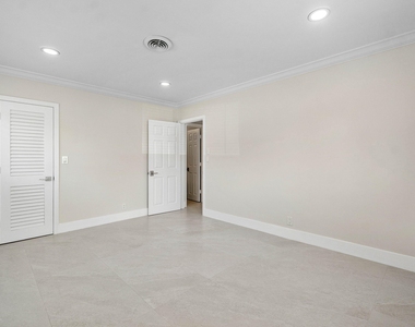1525 Se 6th Street - Photo Thumbnail 25