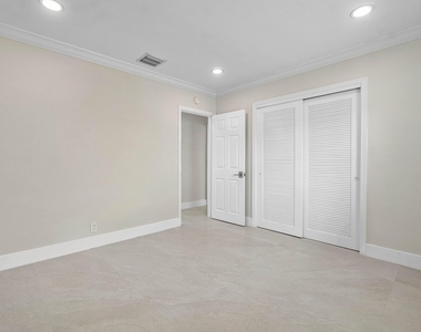 1525 Se 6th Street - Photo Thumbnail 30