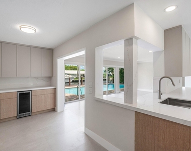 1525 Se 6th Street - Photo Thumbnail 20