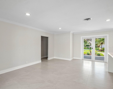 1525 Se 6th Street - Photo Thumbnail 10
