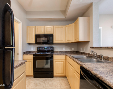 5303 N 7th Street - Photo Thumbnail 7