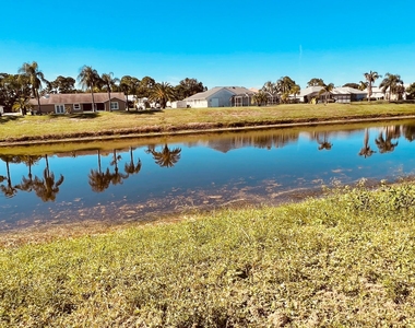 218 Sw Ridgecrest Drive - Photo Thumbnail 1