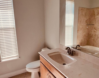 218 Sw Ridgecrest Drive - Photo Thumbnail 12