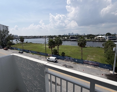 550 Bayshore Drive - Photo Thumbnail 22
