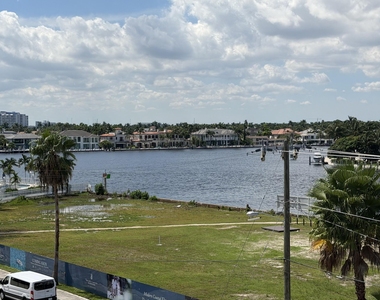 550 Bayshore Drive - Photo Thumbnail 10