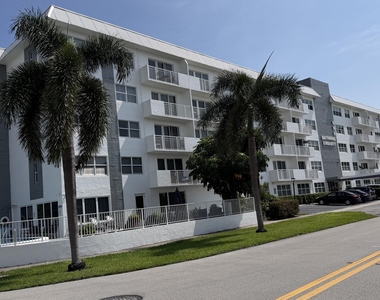 550 Bayshore Drive - Photo Thumbnail 13