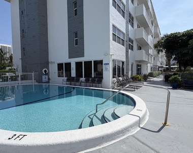 550 Bayshore Drive - Photo Thumbnail 23