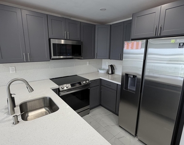 550 Bayshore Drive - Photo Thumbnail 14