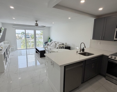 550 Bayshore Drive - Photo Thumbnail 31