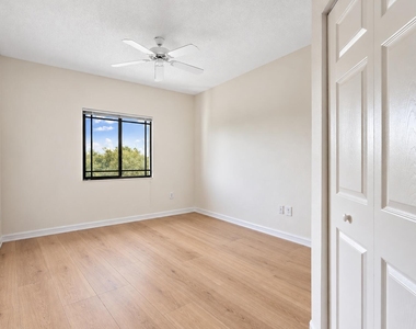 3022 Alcazar Place - Photo Thumbnail 8