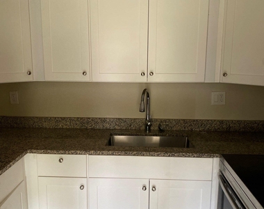 304 Nw 30th Court - Photo Thumbnail 1