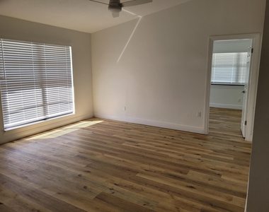 2911 Sw Lucerne Street - Photo Thumbnail 5