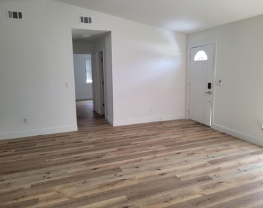 2911 Sw Lucerne Street - Photo Thumbnail 10