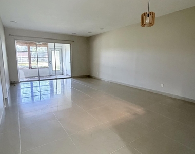 630 Marlboro Oval - Photo Thumbnail 4