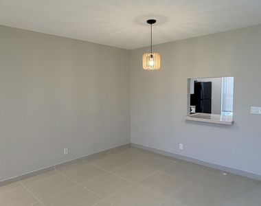 630 Marlboro Oval - Photo Thumbnail 5