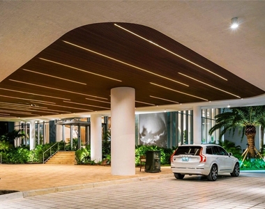 725 Ne 24th Street - Photo Thumbnail 4