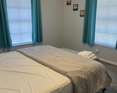 2271 Ne 68th Street - Photo Thumbnail 12
