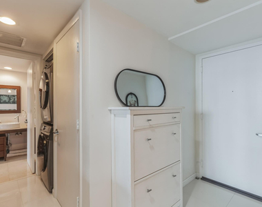 475 Brickell Avenue - Photo Thumbnail 20