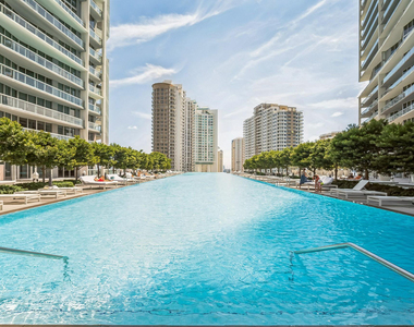 475 Brickell Avenue - Photo Thumbnail 29