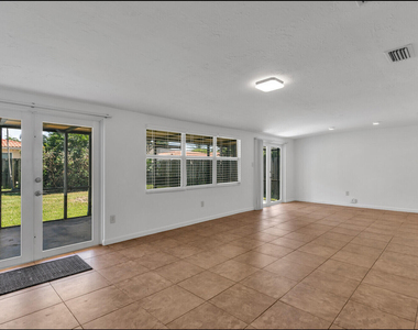 1315 Buchanan Street - Photo Thumbnail 19