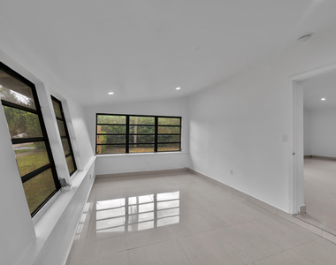 17551 Ne 5th Avenue - Photo Thumbnail 17