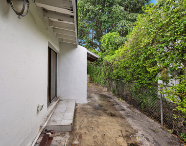 17551 Ne 5th Avenue - Photo Thumbnail 5