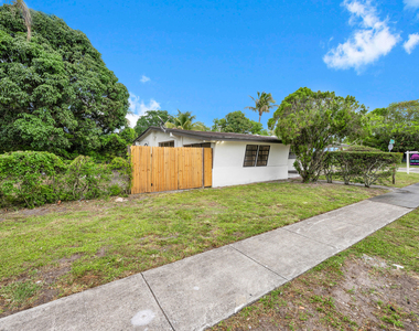 17551 Ne 5th Avenue - Photo Thumbnail 3