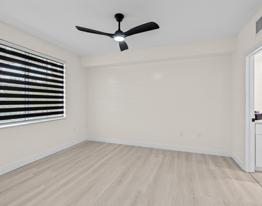 11721 W Atlantic Boulevard - Photo Thumbnail 22