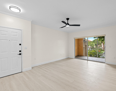 11721 W Atlantic Boulevard - Photo Thumbnail 12