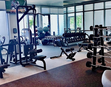 17111 Biscayne Boulevard - Photo Thumbnail 29