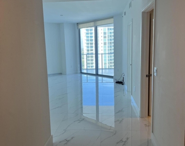 17111 Biscayne Boulevard - Photo Thumbnail 6