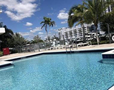 17111 Biscayne Boulevard - Photo Thumbnail 40