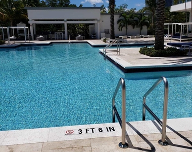 17111 Biscayne Boulevard - Photo Thumbnail 19
