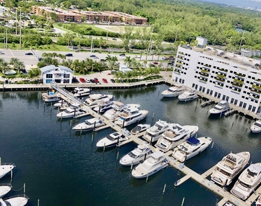 17111 Biscayne Boulevard - Photo Thumbnail 42