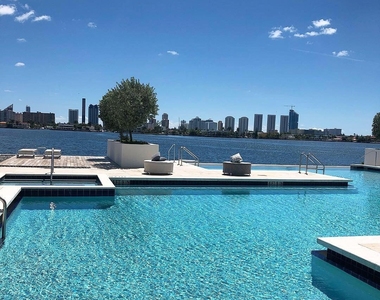 17111 Biscayne Boulevard - Photo Thumbnail 18