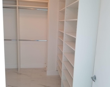 17111 Biscayne Boulevard - Photo Thumbnail 14