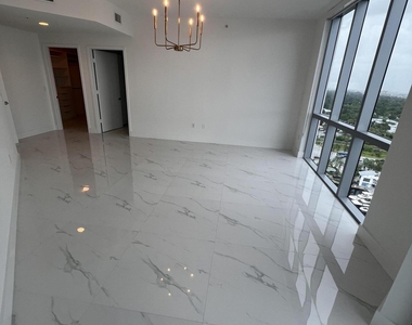 17111 Biscayne Boulevard - Photo Thumbnail 11