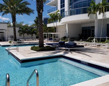 17111 Biscayne Boulevard - Photo Thumbnail 37